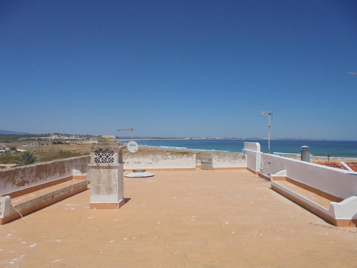 Ema'S Beach And Nightlife House Apartment Лагос Екстериор снимка